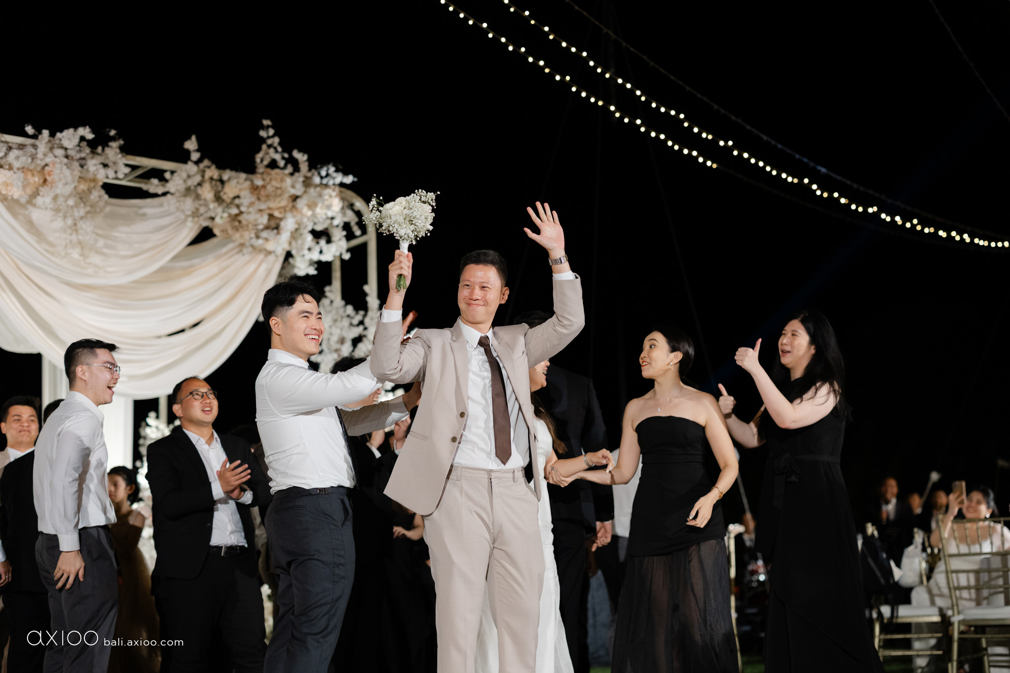 Axioo: A Study in Softness: A Wonderland Uluwatu Wedding in Bali